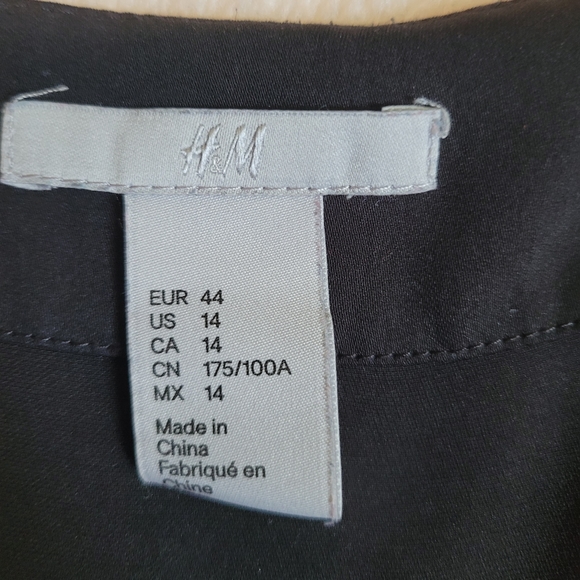 Size 14 - H&M black top - Picture 2 of 3